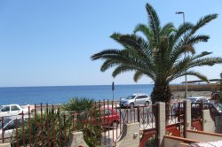 Appartamento piano semiterra Fronte Mare,con cinque posti letto.